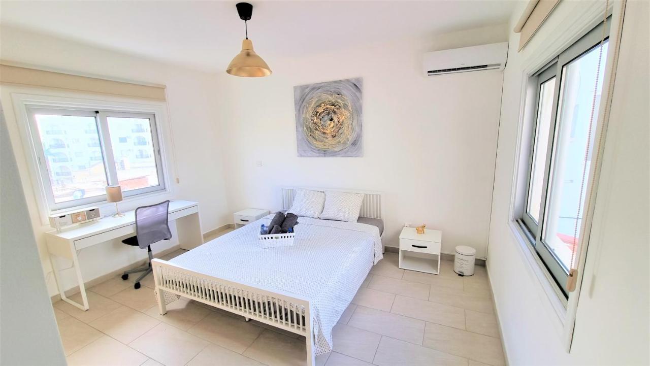 Spacious Lightflooded 2Br Apt / Near Center & Harbour Larnaca Zewnętrze zdjęcie