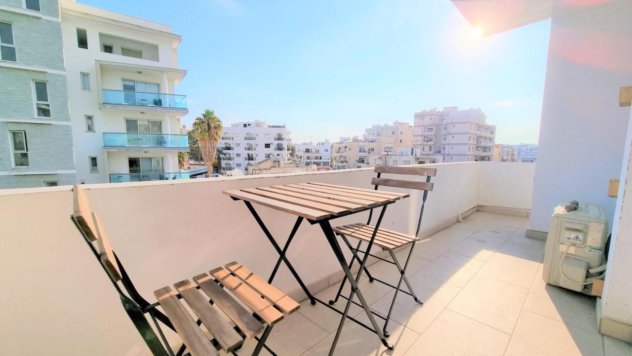 Spacious Lightflooded 2Br Apt / Near Center & Harbour Larnaca Zewnętrze zdjęcie